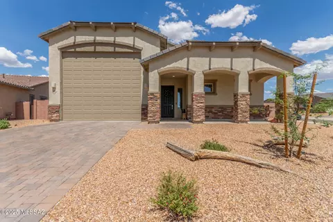 8071 S Bentgrass Ln, Tucson, AZ 85747