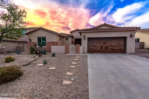 11301 N Adobe Village Pl, Marana, AZ 85658
