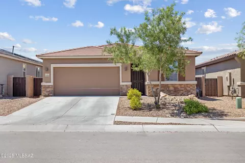 11980 E Ryscott Cir, Vail, AZ 85641