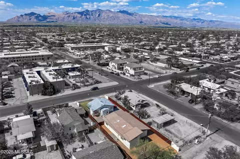 844 E Lee St, Tucson, AZ 85719 photo 3