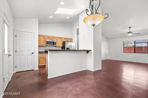 844 E Lee St, Tucson, AZ 85719 photo 9
