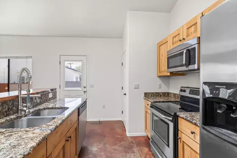 844 E Lee St, Tucson, AZ 85719 photo 12