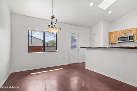 844 E Lee St, Tucson, AZ 85719 photo 8