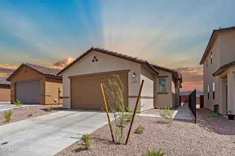 11972 E Chamrod Dr, Vail, AZ 85641