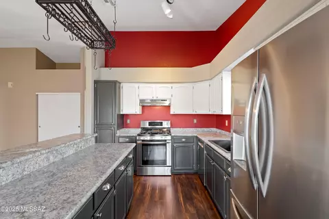 Kitchen - 9510 E Danforth Pl, Tucson, AZ 85747 photo 4 of 4