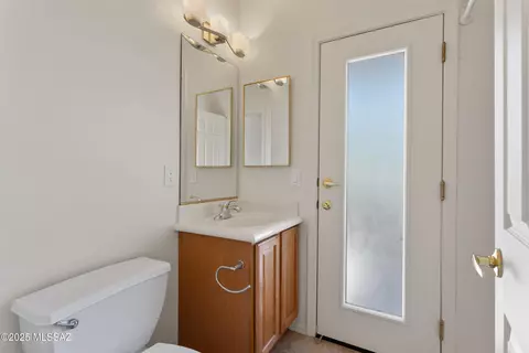 Bath - 14243 E Whisper Trl, Vail, AZ 85641 photo 4 of 6