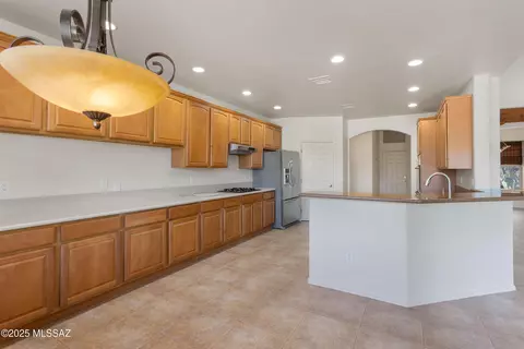 Kitchen - 14243 E Whisper Trl, Vail, AZ 85641 photo 1 of 4
