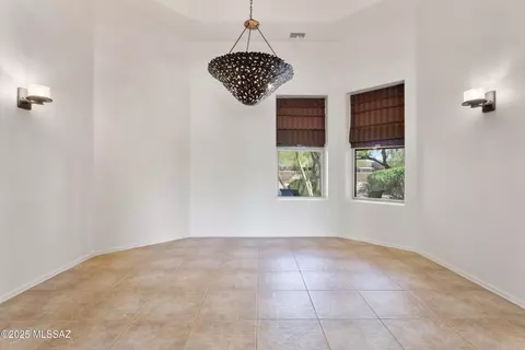 Dining - 14243 E Whisper Trl, Vail, AZ 85641 photo 1 of 1