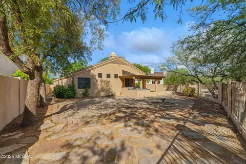 2333 N Deer Creek Pl, Tucson, AZ 85749