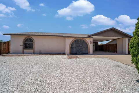 8011 N Bounty Pl, Tucson, AZ 85741