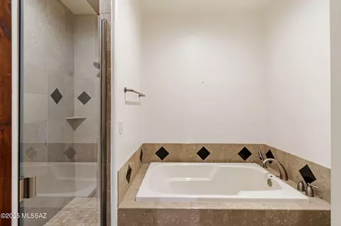 Bath - 8505 S Circle C Ranch Rd, Vail, AZ 85641 photo 6 of 6