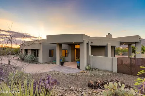Exterior - 8505 S Circle C Ranch Rd, Vail, AZ 85641 photo 2 of 13