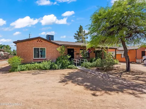 2718 E 18th St, Tucson, AZ 85716