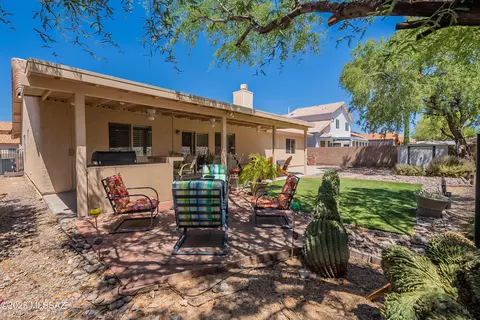 Exterior - 9276 E Amethyst Quartz Dr, Tucson, AZ 85747 photo 6 of 9