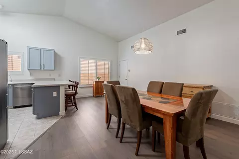 Dining - 9276 E Amethyst Quartz Dr, Tucson, AZ 85747 photo 2 of 4