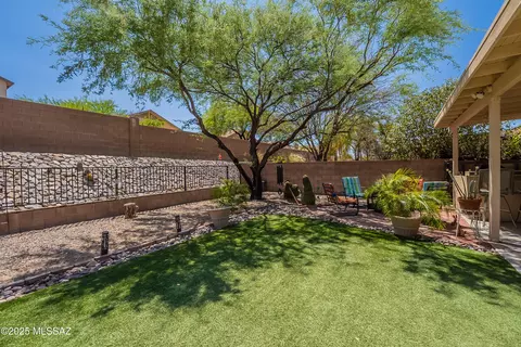 Exterior - 9276 E Amethyst Quartz Dr, Tucson, AZ 85747 photo 9 of 9