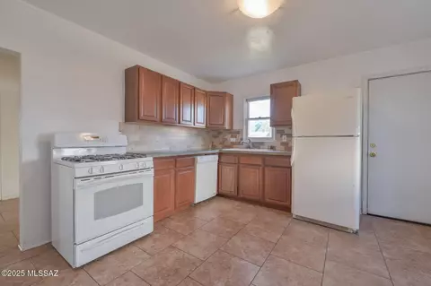 1118 E Hampton St, Tucson, AZ 85719 photo 8