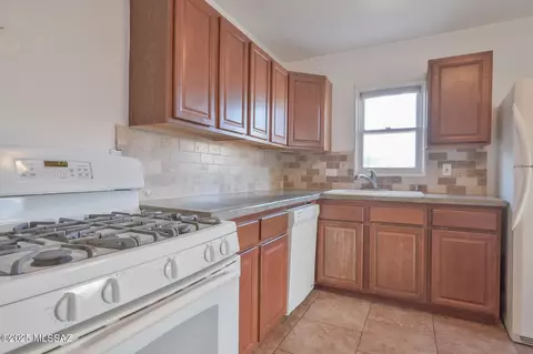 1118 E Hampton St, Tucson, AZ 85719 photo 9