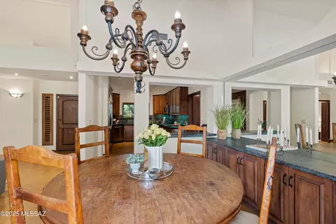 3061 N Willow Creek Dr, Tucson, AZ 85712 photo 17