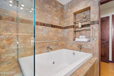 3061 N Willow Creek Dr, Tucson, AZ 85712 photo 26