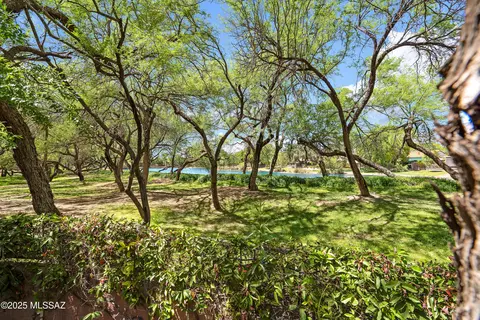 3061 N Willow Creek Dr, Tucson, AZ 85712 photo 42