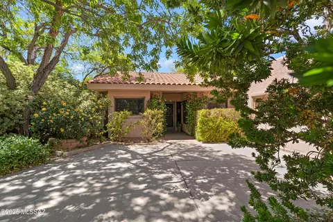 3061 N Willow Creek Dr, Tucson, AZ 85712 photo 5