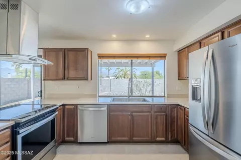 9415 E Simon Pl, Tucson, AZ 85710 photo 14