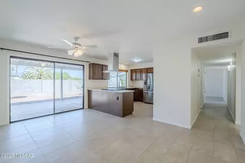 9415 E Simon Pl, Tucson, AZ 85710 photo 15