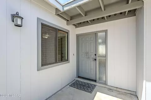 9415 E Simon Pl, Tucson, AZ 85710 photo 5