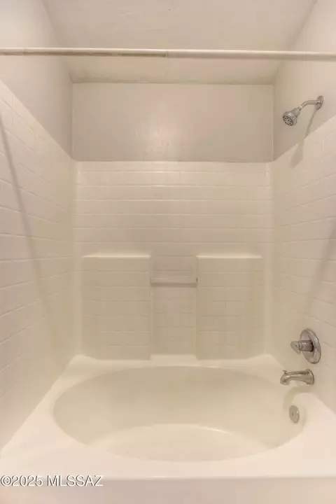 Bath - 9620 E Paseo San Bernardo, Tucson, AZ 85747 photo 4 of 4