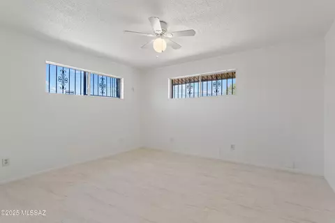 Bedroom - 402 E Jacinto St, Tucson, AZ 85705 photo 3 of 5