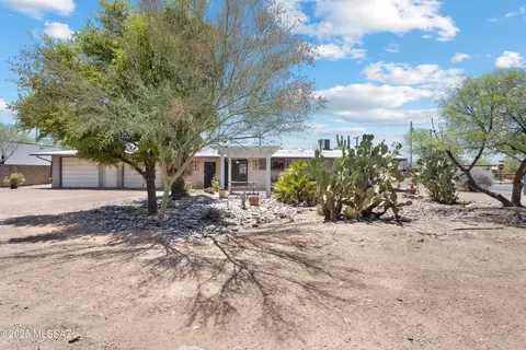 Exterior - 402 E Jacinto St, Tucson, AZ 85705 photo 5 of 8