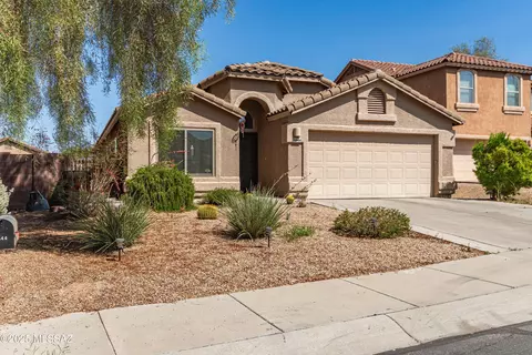 8844 N Twin Peaks Brook Rd, Tucson, AZ 85743