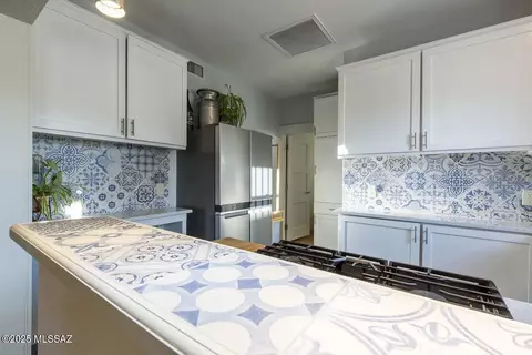 Kitchen - 16 E 15th St, Tucson, AZ 85701 photo 3 of 4