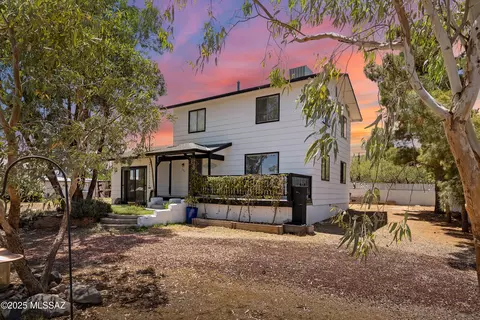 745 N Las Flores Dr, Oracle, AZ 85623