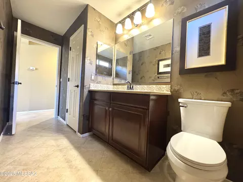 Bath - 7168 E Bloomtree Ln, Tucson, AZ 85756 photo 1 of 5