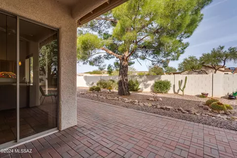 Exterior - 63572 E Holiday Dr, Saddlebrooke, AZ 85739 photo 2 of 5