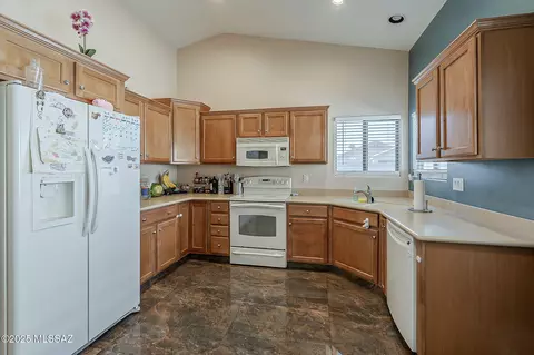 Kitchen - 6646 E Splendid Ln, Tucson, AZ 85756 photo 1 of 1