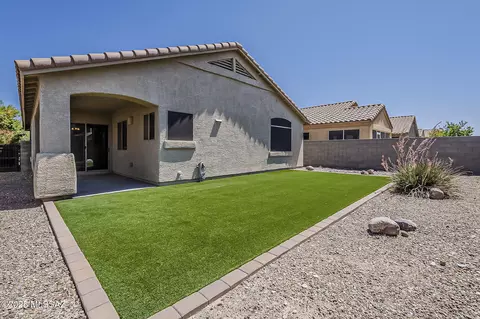 Exterior - 6646 E Splendid Ln, Tucson, AZ 85756 photo 2 of 3