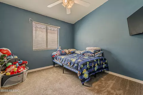 Bedroom - 6646 E Splendid Ln, Tucson, AZ 85756 photo 2 of 3