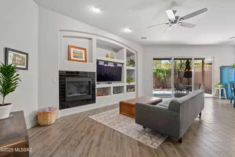 Living - 8984 E Wright School Loop, Tucson, AZ 85715 photo 1 of 2
