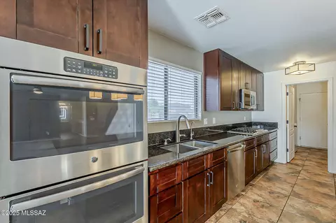 Kitchen - 8746 E Semple St, Tucson, AZ 85747 photo 4 of 6