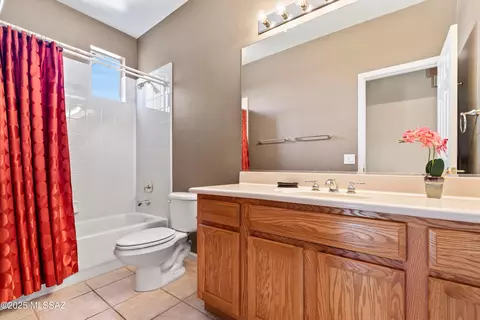 Bath - 63243 E Mountain Wood Dr, Tucson, AZ 85739 photo 2 of 2