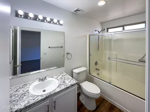 Bath - 8758 E Mountain Spring Dr, Tucson, AZ 85747 photo 1 of 2