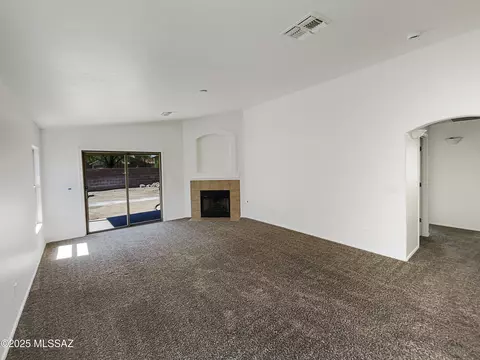 Living - 8758 E Mountain Spring Dr, Tucson, AZ 85747 photo 2 of 3