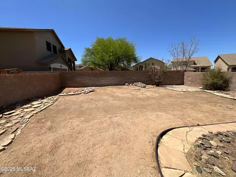 Exterior - 8758 E Mountain Spring Dr, Tucson, AZ 85747 photo 4 of 4