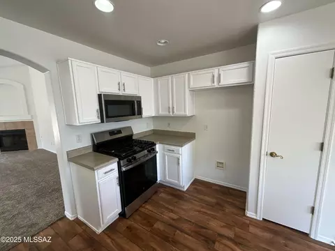 Kitchen - 8758 E Mountain Spring Dr, Tucson, AZ 85747 photo 2 of 3