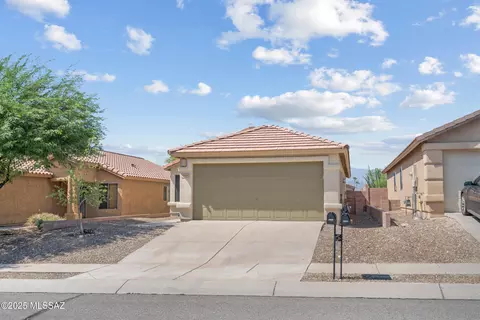 9969 E Apache Rain Dr, Tucson, AZ 85748