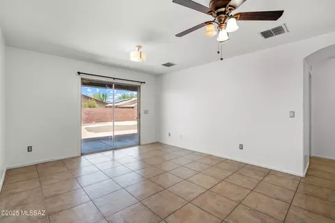 Living - 9969 E Apache Rain Dr, Tucson, AZ 85748 photo 2 of 2