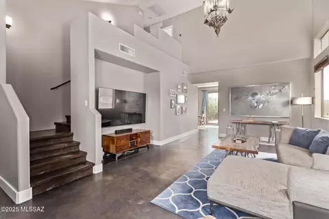 1275 S Via Estrella Blanca, Tucson, AZ 85713